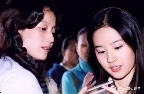 娱乐吃瓜酱瞒着妈妈,瞒天过海，妈妈不知的秘密生活